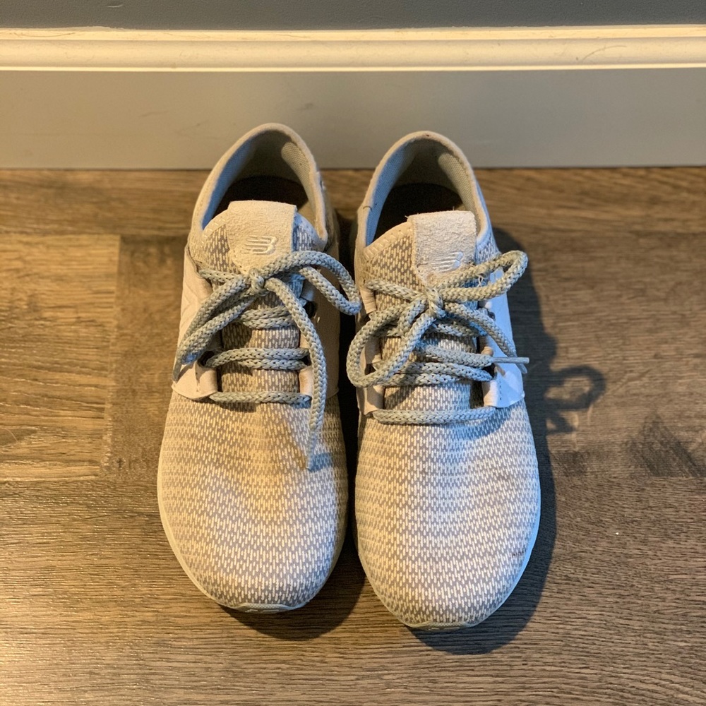 New Balance Women's Fresh Foam Cruz V2 Sneaker 8